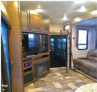 2016 Keystone Fuzion Chrome 420, $ 49,499