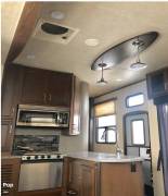 2016 Keystone Fuzion Chrome 420, $ 49,499