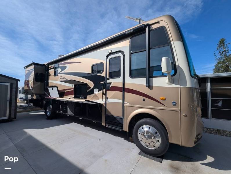 2013 Newmar Canyon Star 3610, $ 70,000