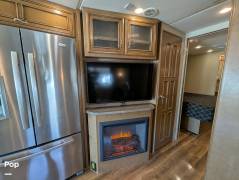 2013 Newmar Canyon Star 3610, $ 70,000