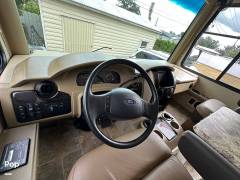 2014 Thor Motor Coach Miramar 34.2, $ 65,950
