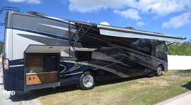 2014 Thor Motor Coach Miramar 34.2, $ 65,950