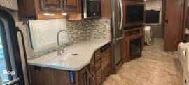 2017 Holiday Rambler Vacationer 33C, $ 75,000