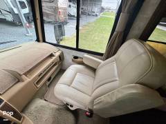 2012 Winnebago Sightseer 33C, $ 45,000