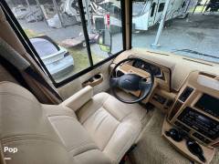 2012 Winnebago Sightseer 33C, $ 45,000