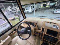 2012 Winnebago Sightseer 33C, $ 45,000