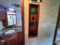 2012 Winnebago Sightseer 33C, $ 45,000