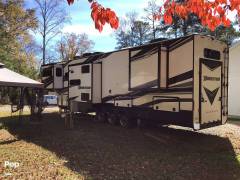 2021 Grand Design Momentum 376TH, $ 70,500