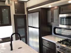 2021 Grand Design Momentum 376TH, $ 70,500