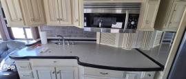 2005 Newmar Essex 4503 Westminster, $ 115,000