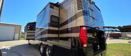 2005 Newmar Essex 4503 Westminster, $ 115,000