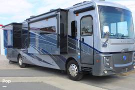 2020 Holiday Rambler Navigator 38K, $ 169,000