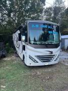 2018 Thor Motor Coach Hurricane 34J, $ 77,800
