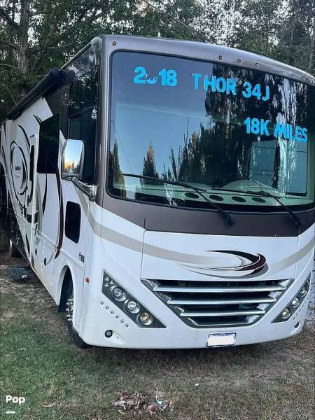 2018 Thor Motor Coach Hurricane 34J, $ 77,800