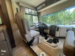 2018 Thor Motor Coach Hurricane 34J, $ 77,800