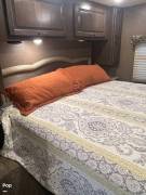 2018 Thor Motor Coach Hurricane 34J, $ 77,800
