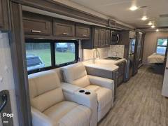 2023 Thor Motor Coach Miramar 35.2, $ 140,000