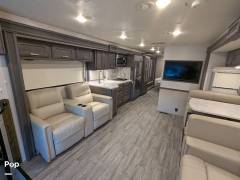 2023 Thor Motor Coach Miramar 35.2, $ 140,000