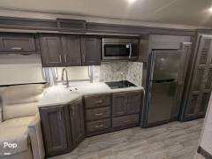 2023 Thor Motor Coach Miramar 35.2, $ 140,000