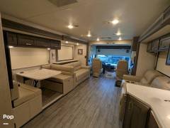 2023 Thor Motor Coach Miramar 35.2, $ 140,000