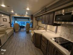 2023 Thor Motor Coach Miramar 35.2, $ 140,000