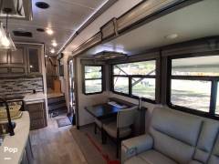2021 Keystone Montana 3231CK, $ 32,999