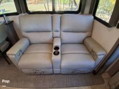 2021 Keystone Montana 3231CK, $ 32,999