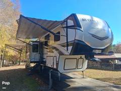 2021 Keystone Montana 3231CK, $ 32,999