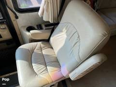 2004 Monaco Knight 38PDQ, $ 35,000