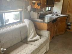 2004 Monaco Knight 38PDQ, $ 35,000