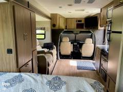 2019 Dynamax Isata 3 24FW Mercedes, $ 69,000