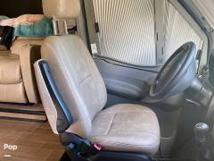 2019 Dynamax Isata 3 24FW Mercedes, $ 69,000