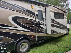 2013 Jayco Melbourne 29D, $ 58,209