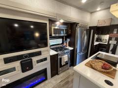 2021 Palomino Columbus 382FB, $ 65,500