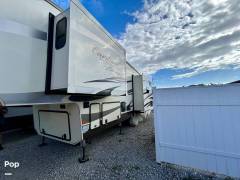 2019 Forest River Cardinal 3250RLX, $ 42,900
