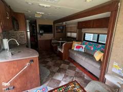 2015 Coachmen Mirada 35BH, $ 50,000
