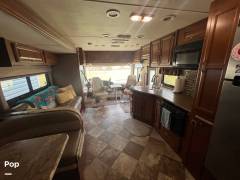 2015 Coachmen Mirada 35BH, $ 50,000