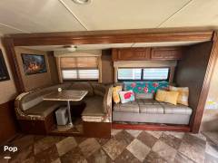 2015 Coachmen Mirada 35BH, $ 50,000