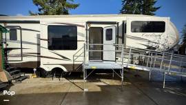 2018 Forest River Cardinal 3825FL, $ 39,500
