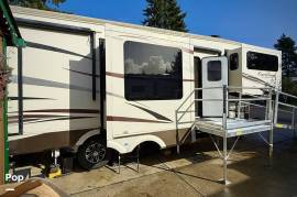 2018 Forest River Cardinal 3825FL, $ 39,500