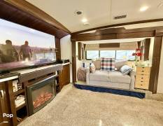 2018 Forest River Cardinal 3825FL, $ 39,500