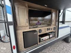 2022 Venture RV SportTrek 332VBH, $ 35,900