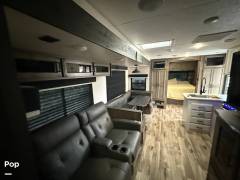 2022 Venture RV SportTrek 332VBH, $ 35,900