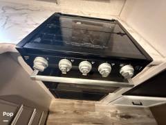 2022 Venture RV SportTrek 332VBH, $ 35,900