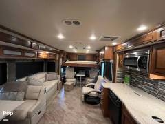 2017 Fleetwood Bounder 34T, $ 65,000