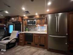2017 Fleetwood Bounder 34T, $ 65,000