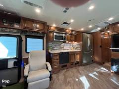 2017 Fleetwood Bounder 34T, $ 65,000