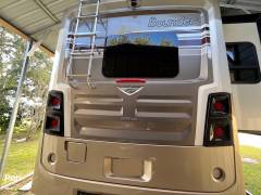 2017 Fleetwood Bounder 34T, $ 65,000