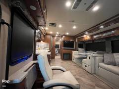 2017 Fleetwood Bounder 34T, $ 65,000