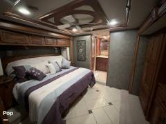 2013 Winnebago Tour 42QD, $ 169,000
